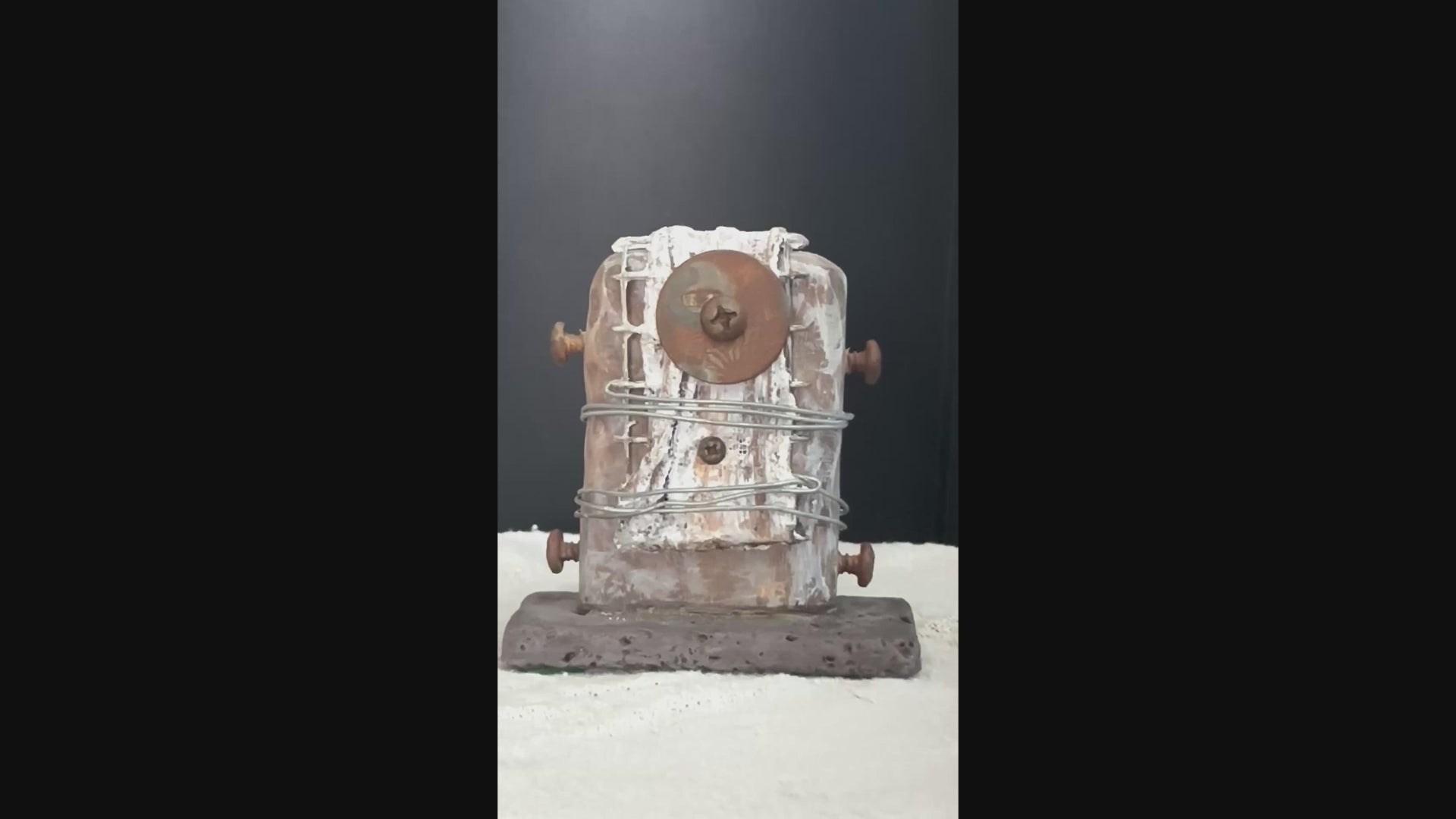 short video showing the sculpture To Touch